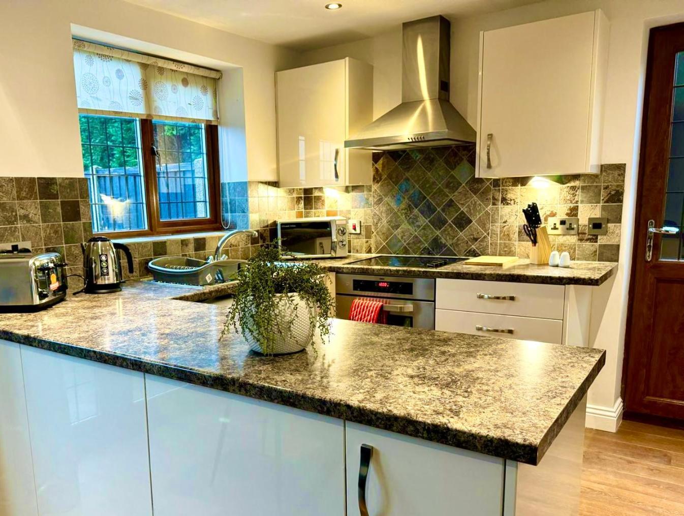 3Br House Ossett-Wakefield, Free Parking 3 Cars Wi Fi Long Stays Kültér fotó
