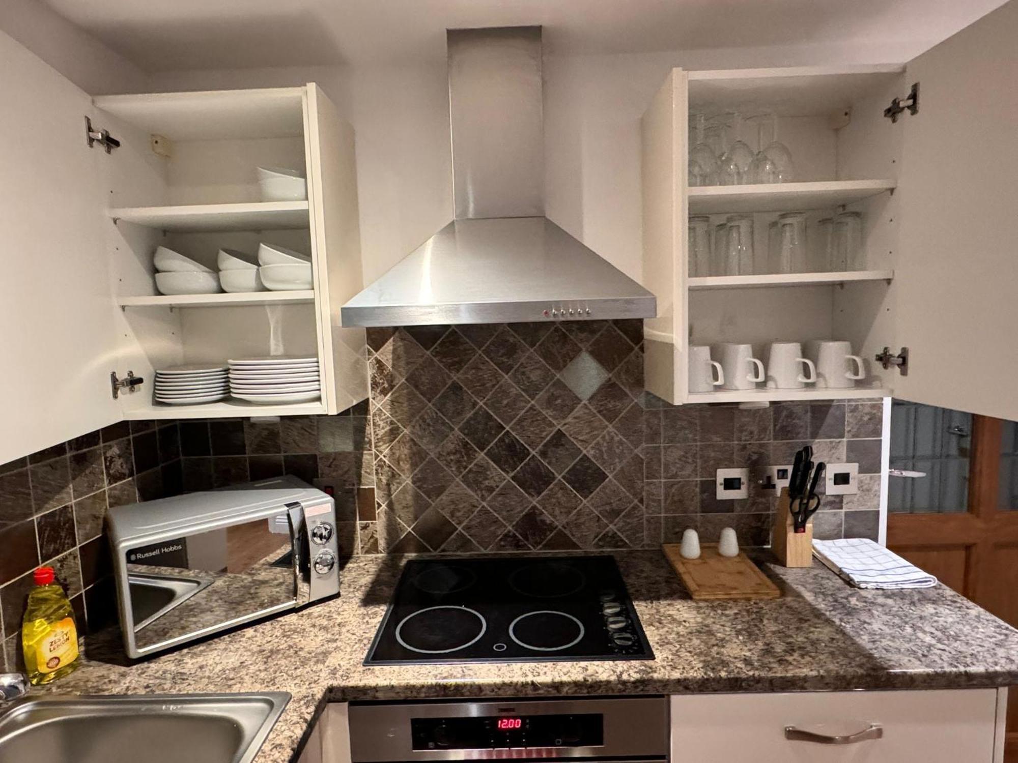 3Br House Ossett-Wakefield, Free Parking 3 Cars Wi Fi Long Stays Kültér fotó