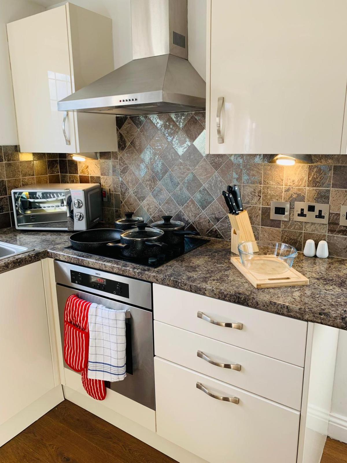 3Br House Ossett-Wakefield, Free Parking 3 Cars Wi Fi Long Stays Kültér fotó