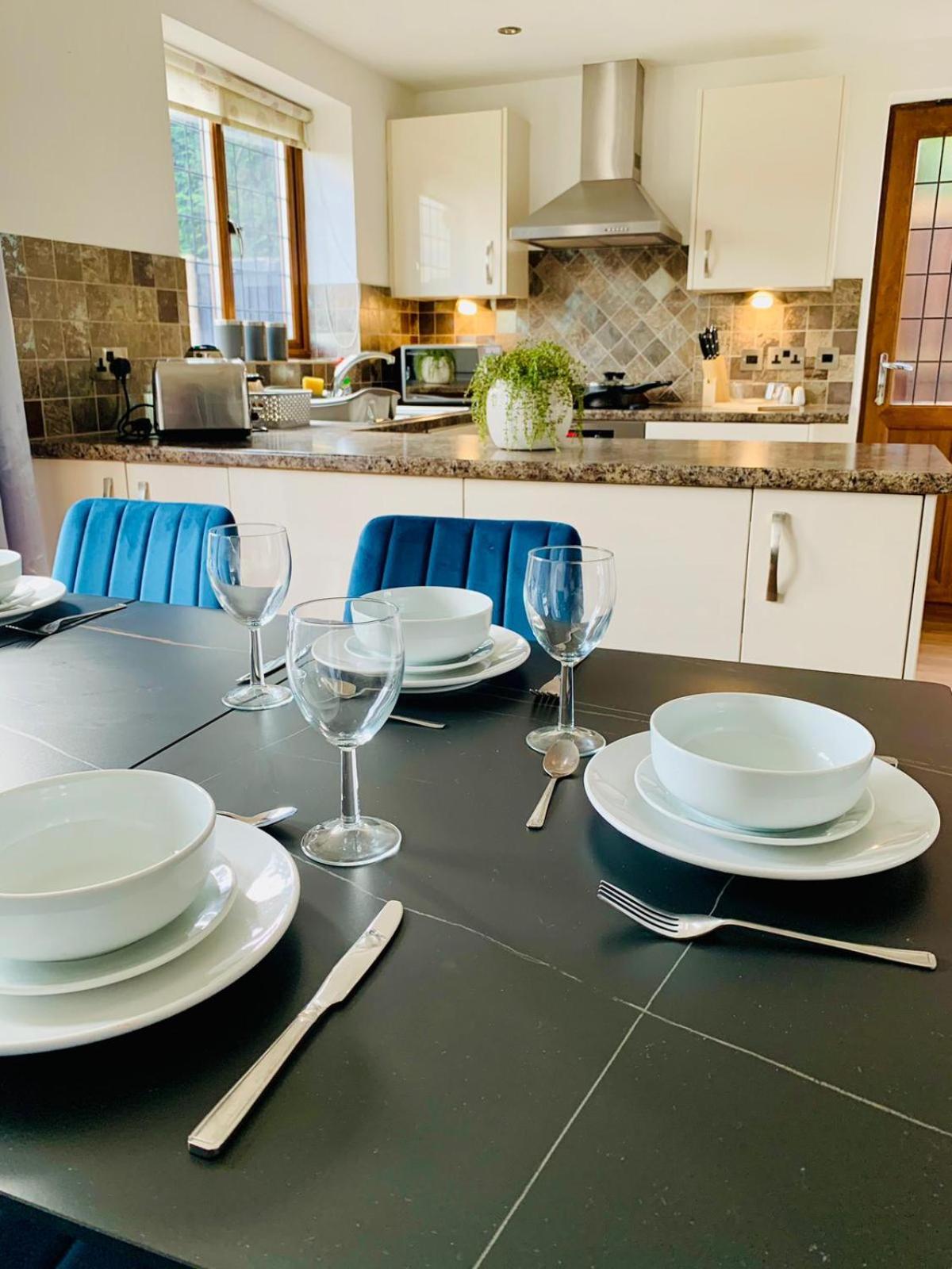 3Br House Ossett-Wakefield, Free Parking 3 Cars Wi Fi Long Stays Kültér fotó