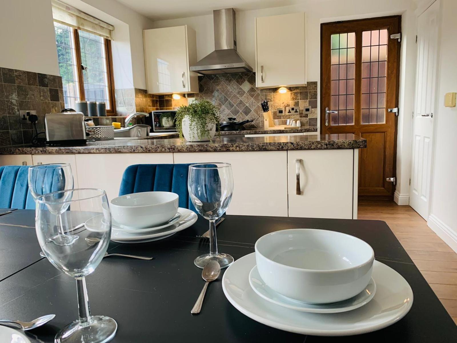 3Br House Ossett-Wakefield, Free Parking 3 Cars Wi Fi Long Stays Kültér fotó